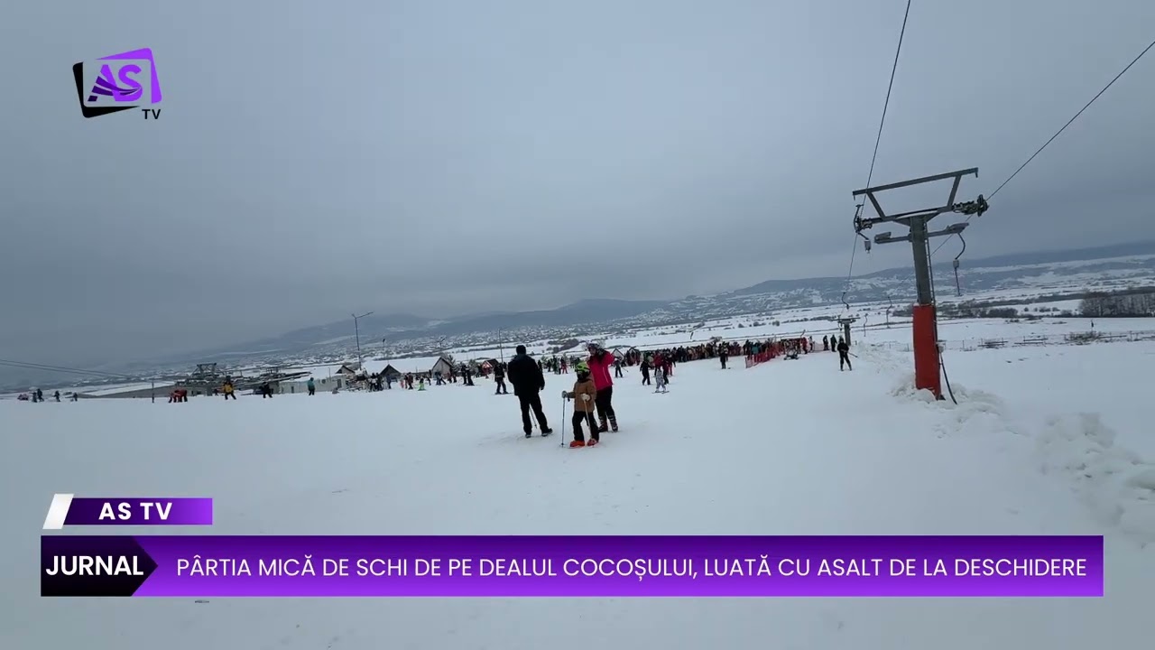 Pârtia mică de schi de pe Dealul Cocoșului, luată cu asalt de la deschidere