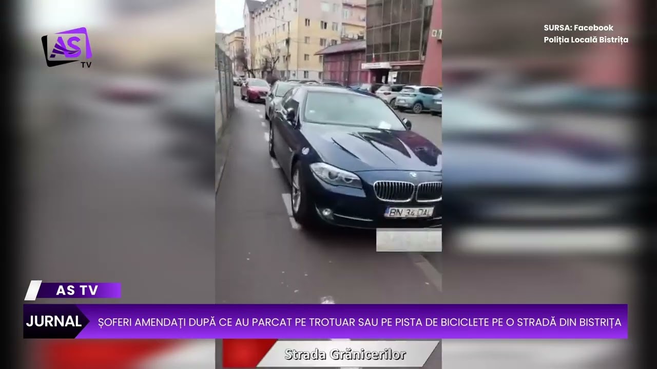 Șoferi amendați după ce au parcat pe trotuar sau pe pista de biciclete pe o stradă din Bistrița