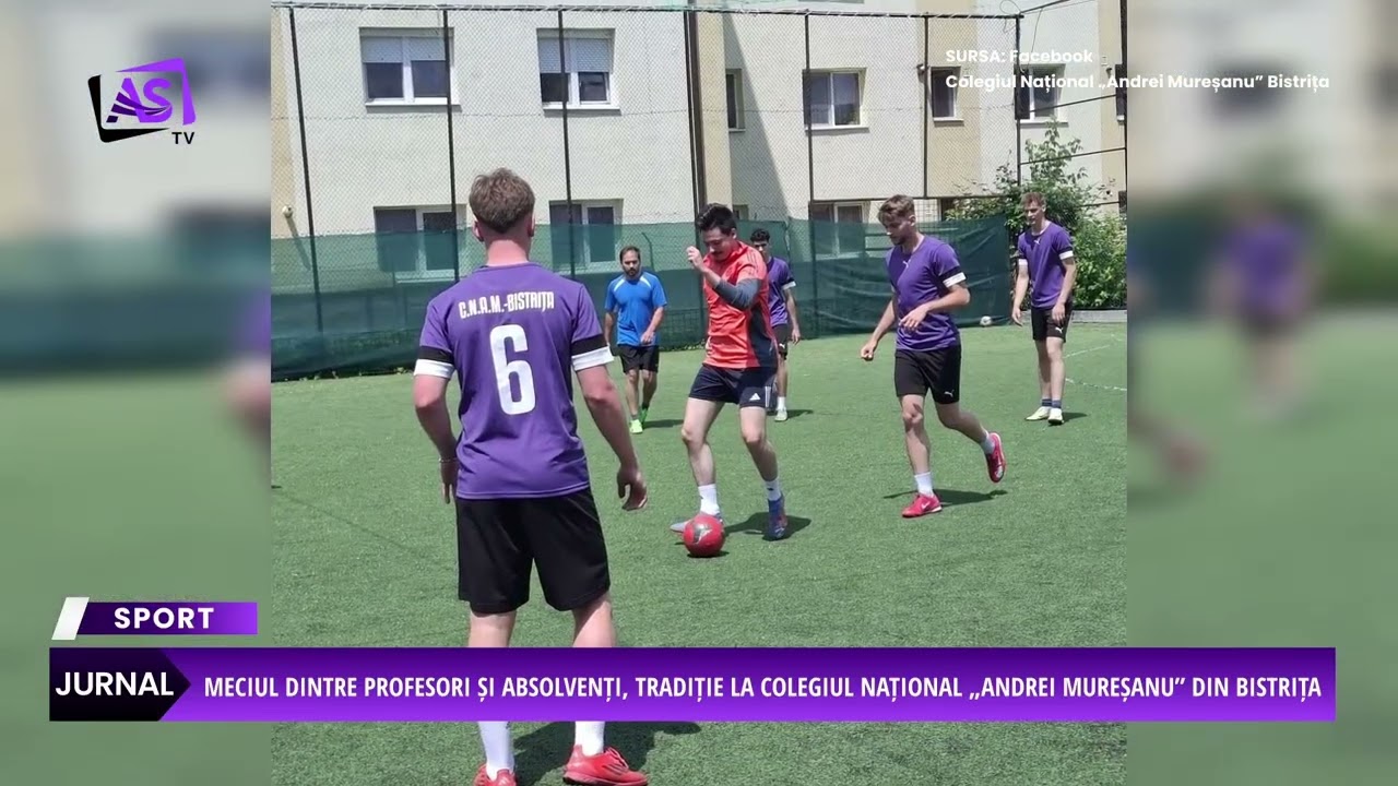 Meciul dintre profesori și absolvenți, tradiție la Colegiul Național „Andrei Mureșanu” din Bistrița